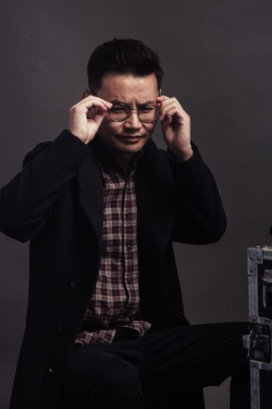 拉华加导演照片