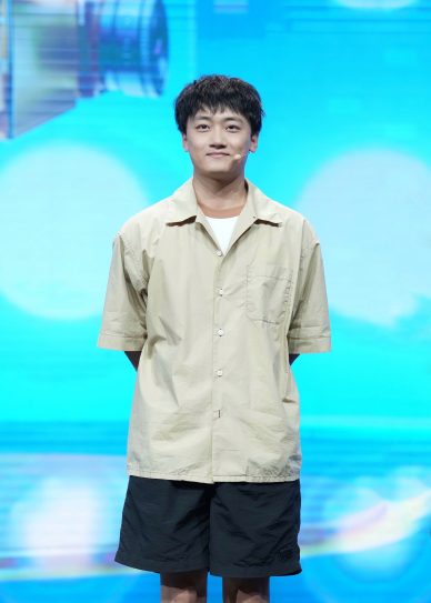 导演:王若尘