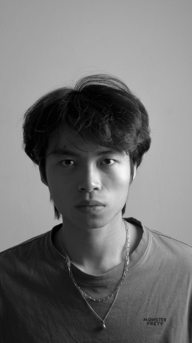 倒转来去导演李炯达肖像