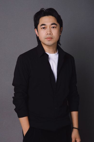山中来客导演