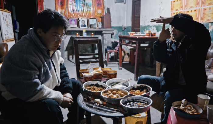 爱（AI）和你之间剧照-2